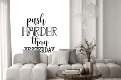 Naklejka: Naciśnij mocniej niż wczoraj. sportowa inspiracyjna trening motywaci