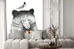 Naklejka: Naszkicowany miś z ptakiem na głowie