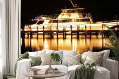 Naklejka: Łodzi w nocy / łódź i refleksji w jupiter na florydzie