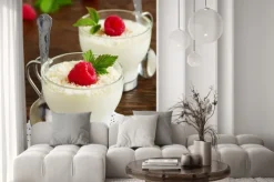 Naklejka: Panna cotta z malinami i kokosa.