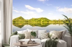 Naklejka: Panorama górskim wzgórzu w niebie refleksji