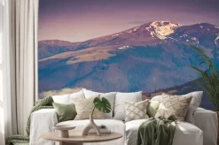 Naklejka: Panoramiczny krajobraz górski wiosną.