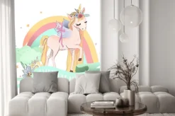 Naklejka: Pastelowy jednorożec na tle tęczy dla dzieci