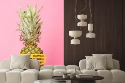 Naklejka: Zabawny i smaczny ananas w okularach przeciwsłonecznych na różowym