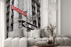 Naklejka: Znak broadway na tle czarno-białego nowego jorku