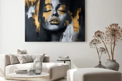 Obraz: Abstrakcyjny portret kobiety ze złotem na ustach