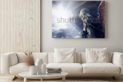 Obraz: Antyczna statua cudowny anioł w promieniach słońce. architektura,