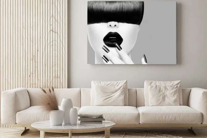 Obraz: Artystyczny portret kobiety w czerni i bieli