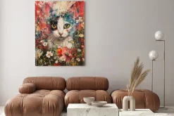 Obraz: Biały kotek w łące kwiatów