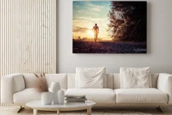 Obraz: Biegacz na ścieżce o wschodzie słońca