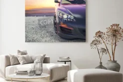 Obraz: Blisko luksusowe samochody, jak słońce za kulisami.