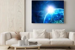 Obraz: Blue earth w przestrzeni z wschodzącego słońca