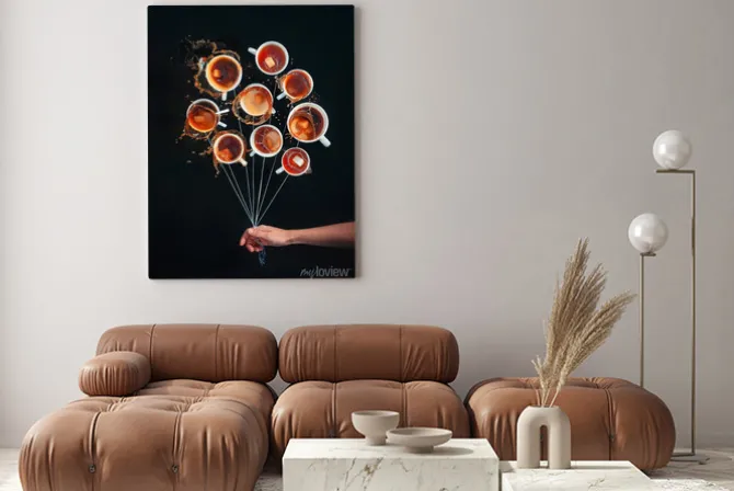 Obraz: Bukiet białych filiżanek kawy z plam, wyglądających jak kilka