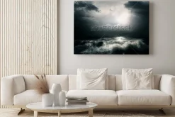 Obraz: Ciemne chmury w chmurach i fale na morzu