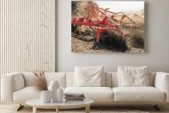 Obraz: Ciągnik przygotowuje grunty