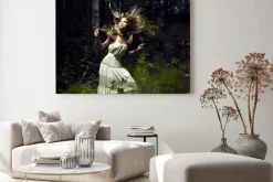 Obraz: Dziewczyna w lesie bajki