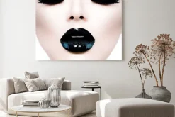 Obraz: Dziewczyna z granatowymi ustami