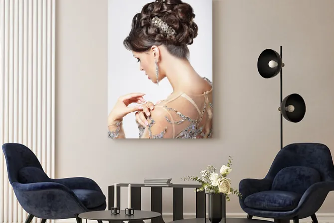 Obraz: Elegance. chic. piękna brunetka z klasą fryzurę. luksus