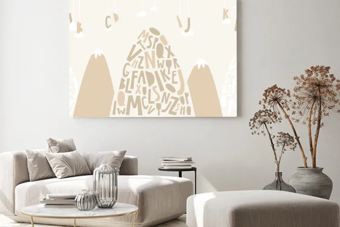 Obraz: Góry na tle chmur z literami
