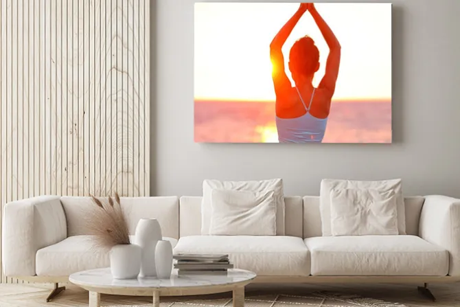 Obraz: Joga medytacja kobieta na plaży zachód słońca