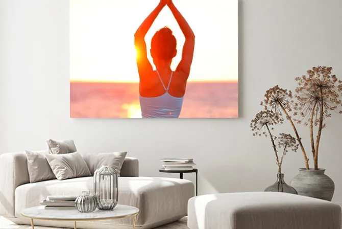 Obraz: Joga medytacja kobieta na plaży zachód słońca