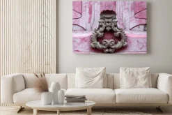 Obraz: Knoker drzwi na starym różowym wodden drzwi