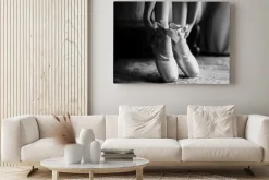 Obraz: Kobieta tańcząca w baletkach