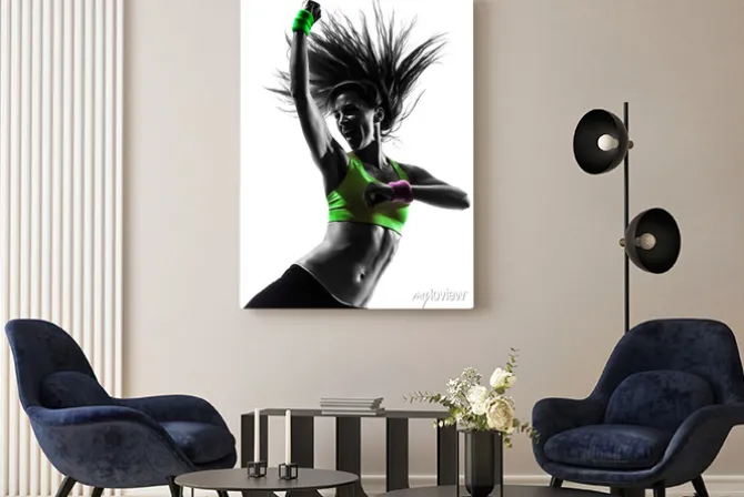 Obraz: Kobieta wykonywania przydatności sylwetka taniec zumba