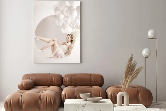 Obraz: Kobieta z balonami w rękach