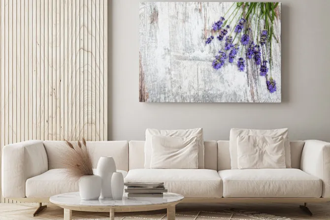 Obraz: Kwiaty lawendy na tle bielonych desek