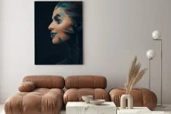 Obraz: Młoda zmysłowa dziewczyna z kreatywnie makijażem. niebieskie