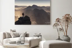 Obraz: Młody człowiek do góry