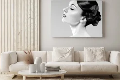 Obraz: Piękna kobieta z profesjonalnym fryzury