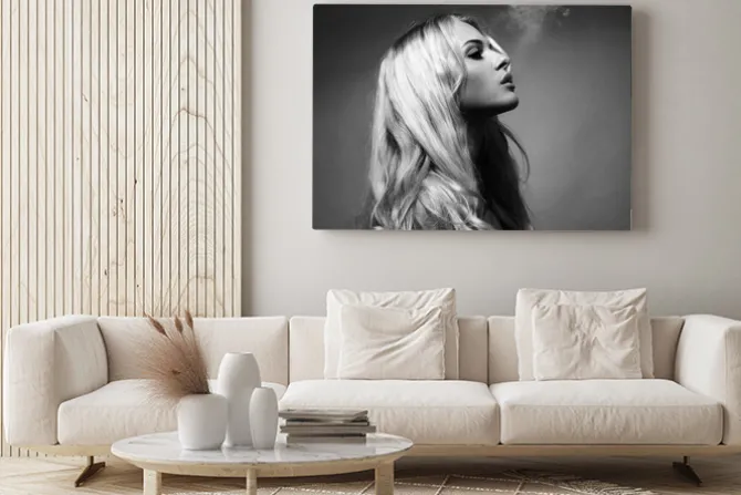 Obraz: Piękna pani pali