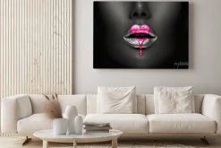 Obraz: Pink paint heart dripping, lipgloss drops on sexy lips, bright