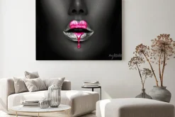 Obraz: Pink paint heart dripping, lipgloss drops on sexy lips, bright