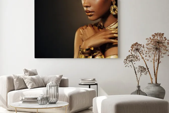 Obraz: Portrait closeup beauty fantasy african woman, face in gold paint.