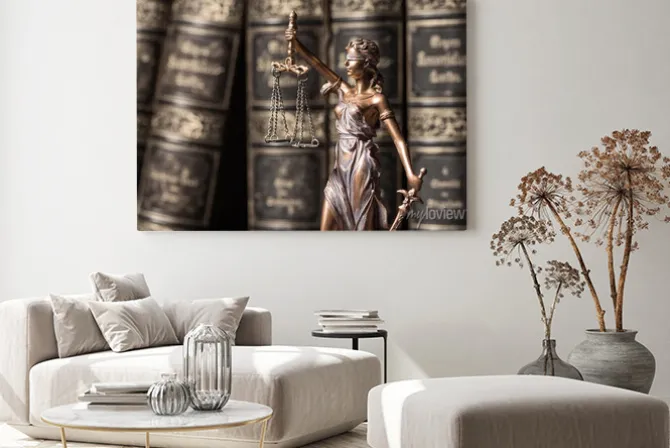 Obraz: Posąg temidy, pojęcie prawa i sprawiedliwości