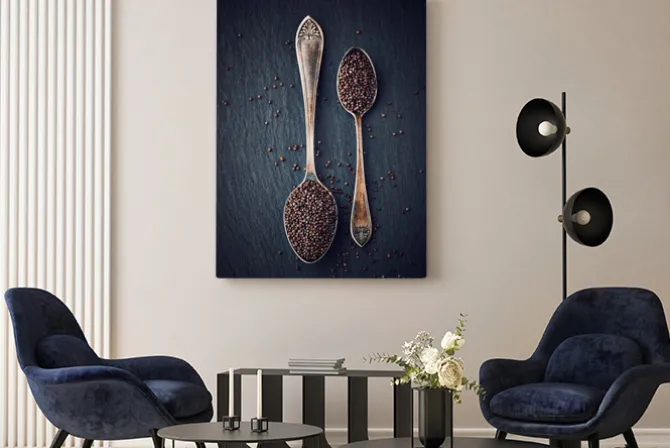 Obraz: Prosta martwa natura z nasion gorczycy czarnej