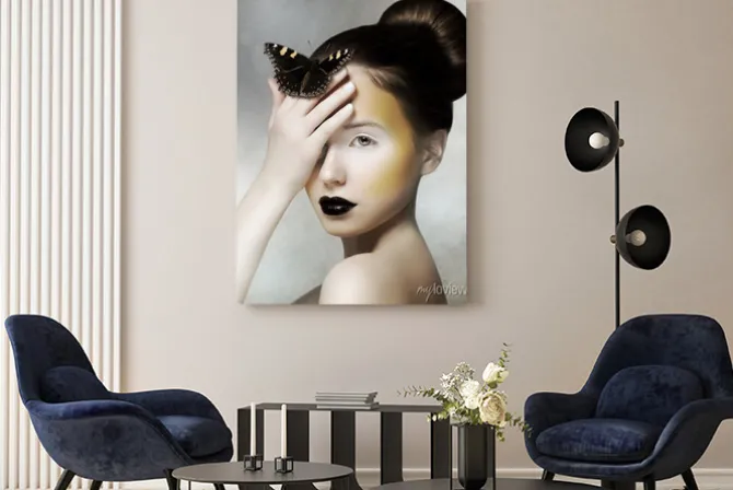 Obraz: Romantyczny kobieta gospodarstwa butterfly w ręku. kaprys