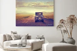 Obraz: Samochód retro na piaszczystej drodze