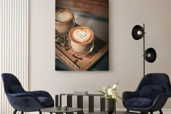 Obraz: Selective focus cup of hot latte art coffee