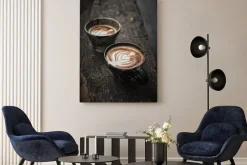 Obraz: Selective focus cup of hot latte art coffee