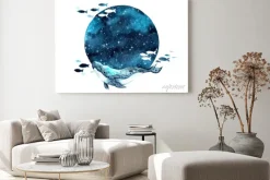 Obraz: Wieloryb i ryby w artystycznej kompozycji z księżycem