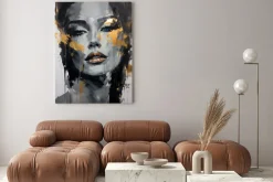 Obraz: Zmysłowa kobieta z niebieskimi oczami portret