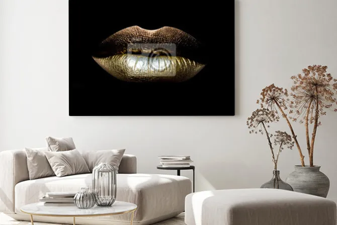 Obraz: Złote usta na czarnym tle