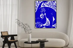 Plakat: Abstrakcyjna sylwetka ludzka wśród roślin