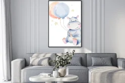 Plakat: Bajkowy hipopotam z balonikami w dłoniach