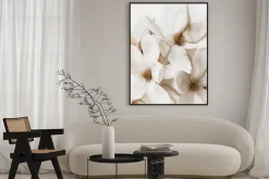 Plakat: Białe kwiaty magnolii w stylu glamour