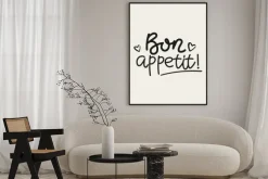 Plakat: Bon appetit - napis na beżowym tle